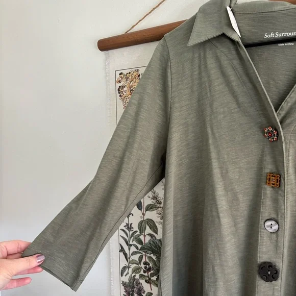 Soft Surroundings Sage Button Down Shirt Medium NWOT - Picture 4 of 6